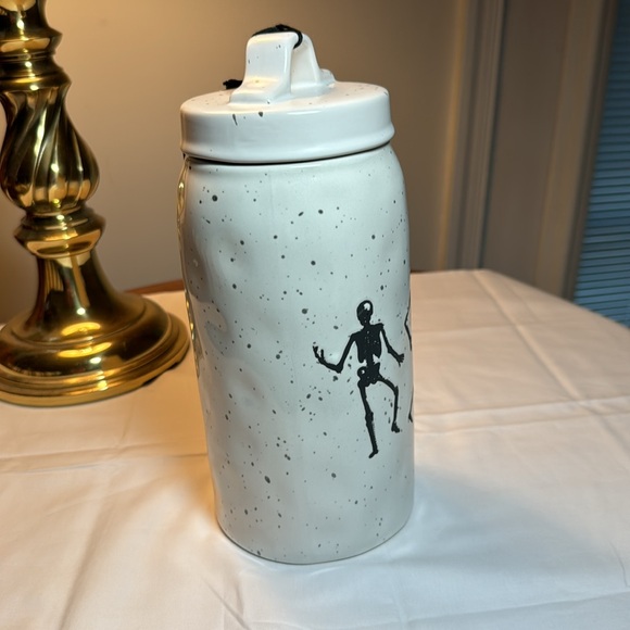 Global Connection Dancing skeleton canister - Picture 4 of 6